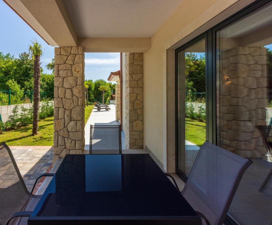 Villa Palma With Heated Private Pool Podhum Exterior foto
